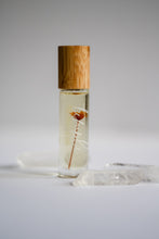 Load image into Gallery viewer, Temple Botanical Perfume